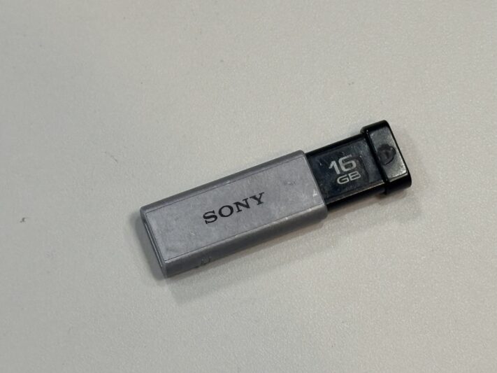 USBメモリ【SONY USM16GT 16GB】データ復旧（個人ユーザーF様｜富山県）